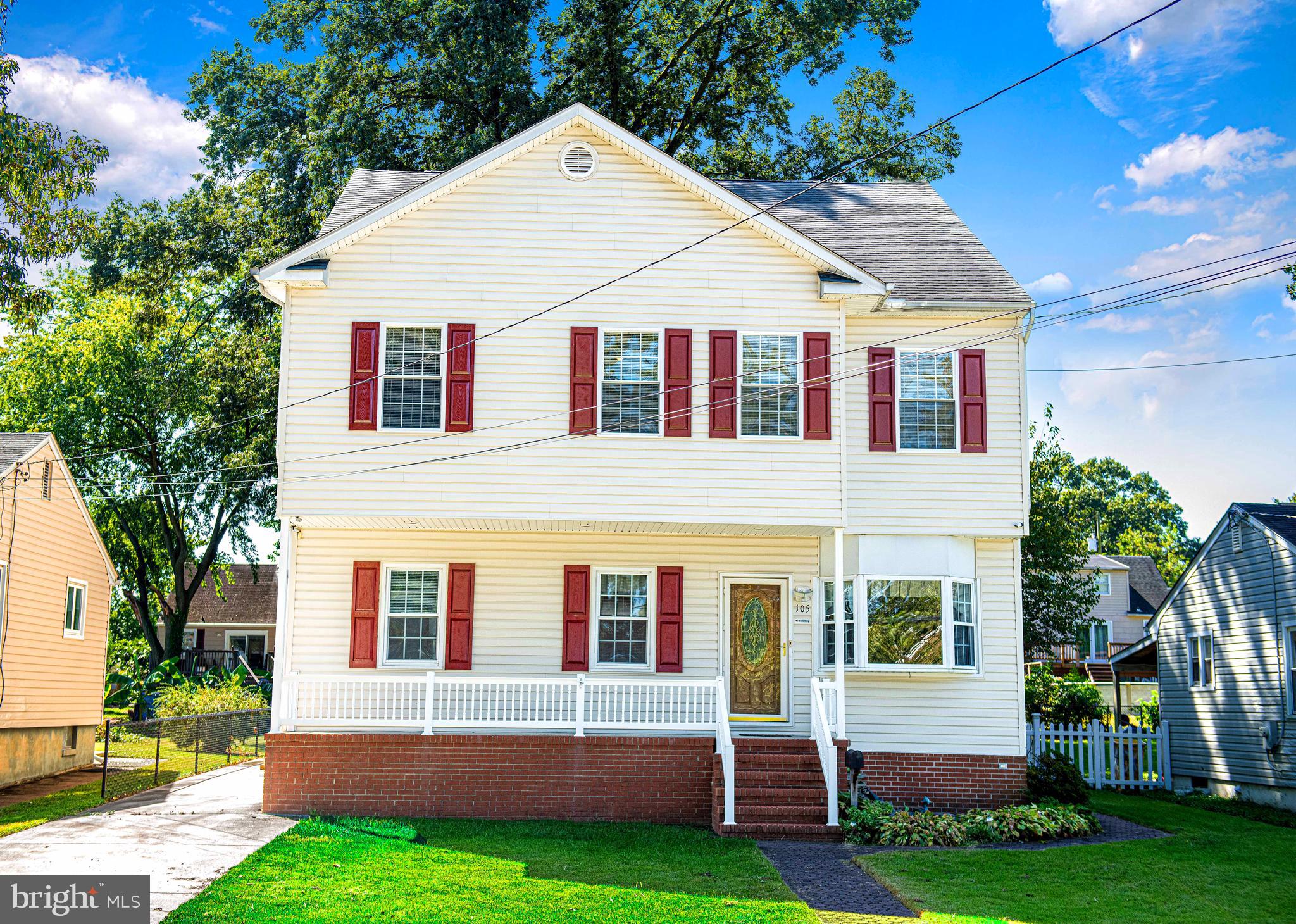 105 1ST AVENUE W