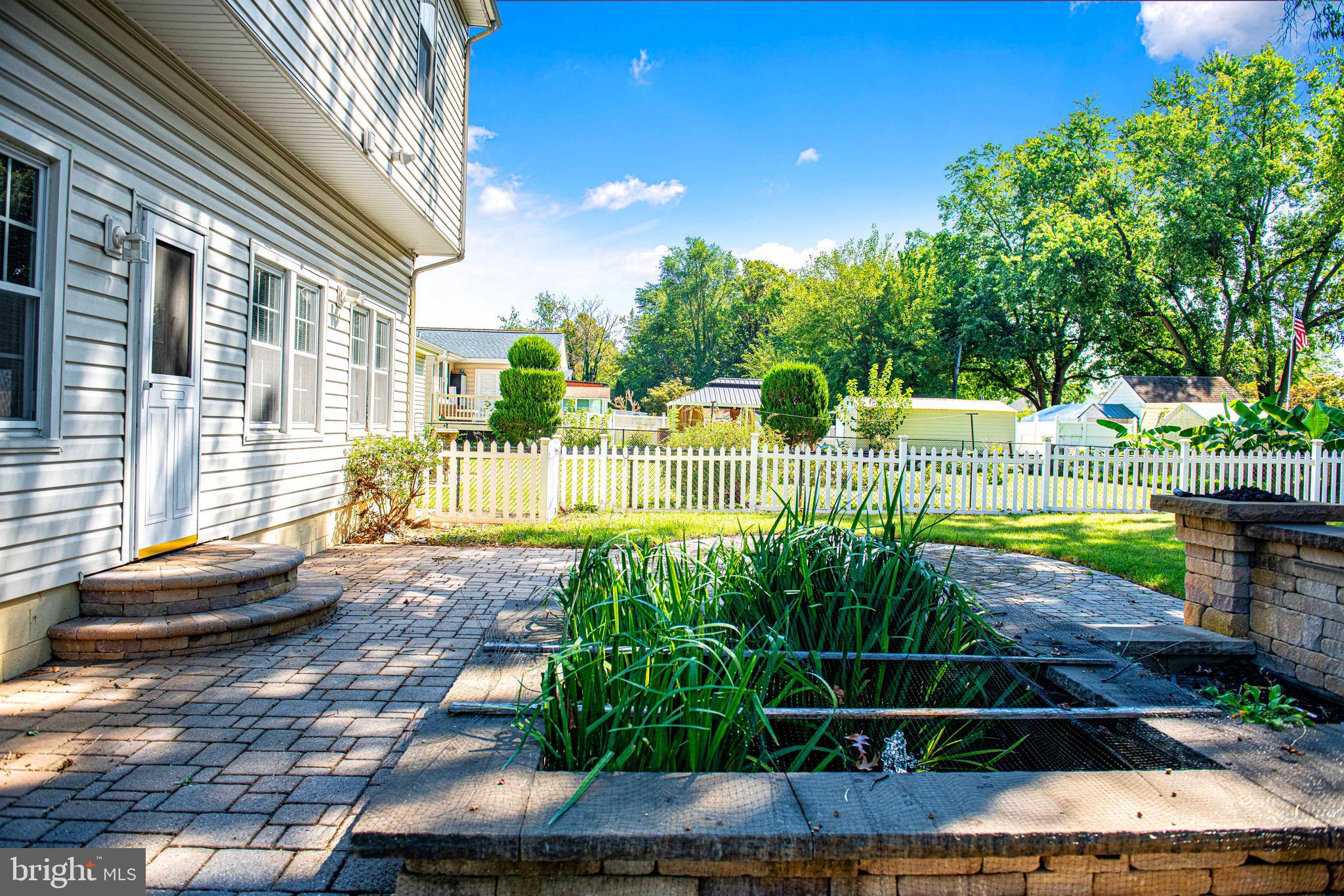 GARLAND - Residential