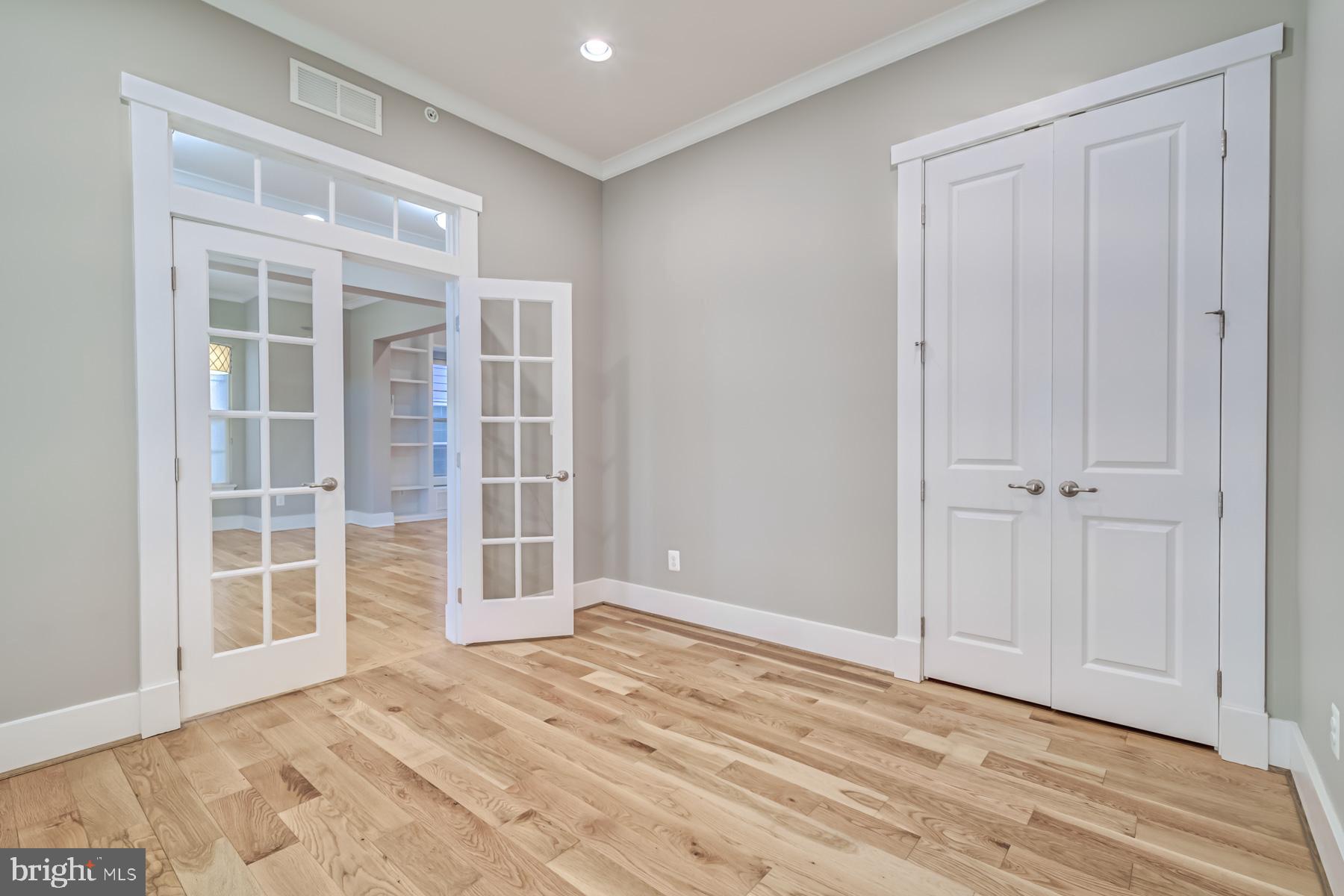 POTOMAC SHORES - Residential