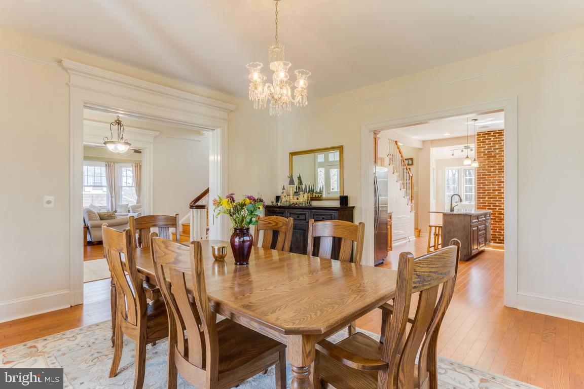 MOUNT WASHINGTON - Residential