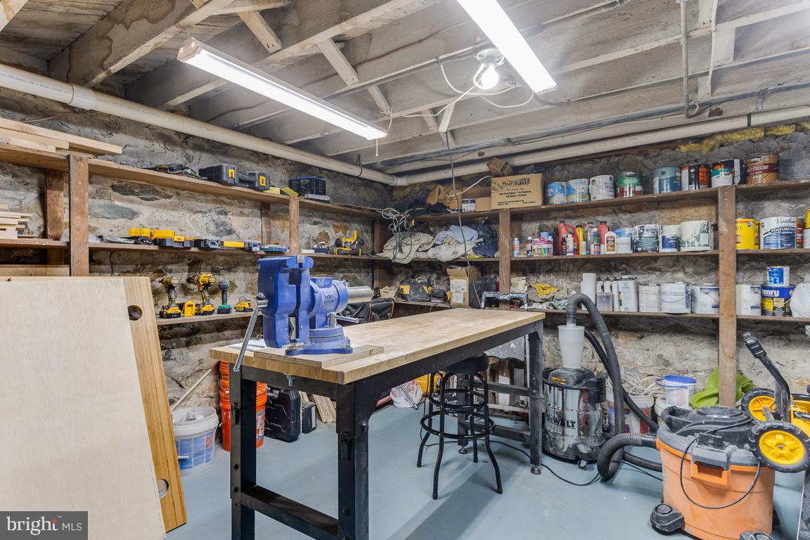 MOUNT WASHINGTON - Residential