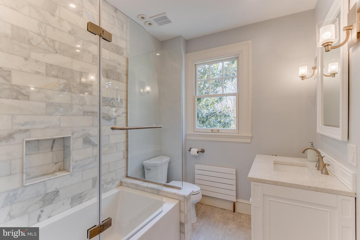 MOUNT WASHINGTON - Residential