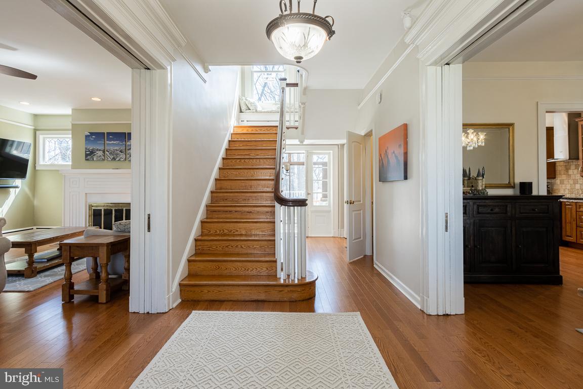 MOUNT WASHINGTON - Residential