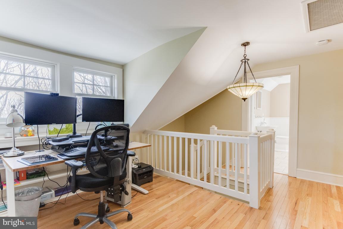 MOUNT WASHINGTON - Residential