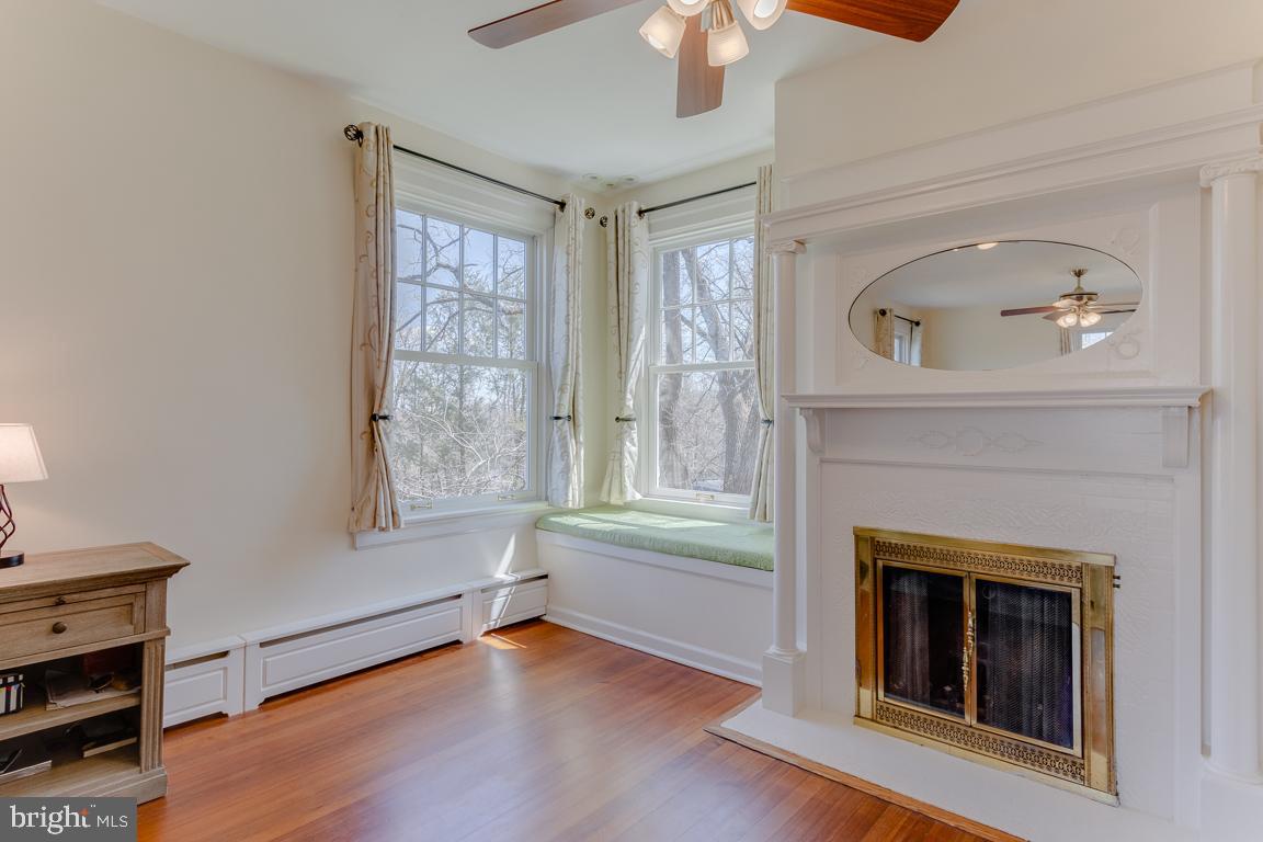 MOUNT WASHINGTON - Residential