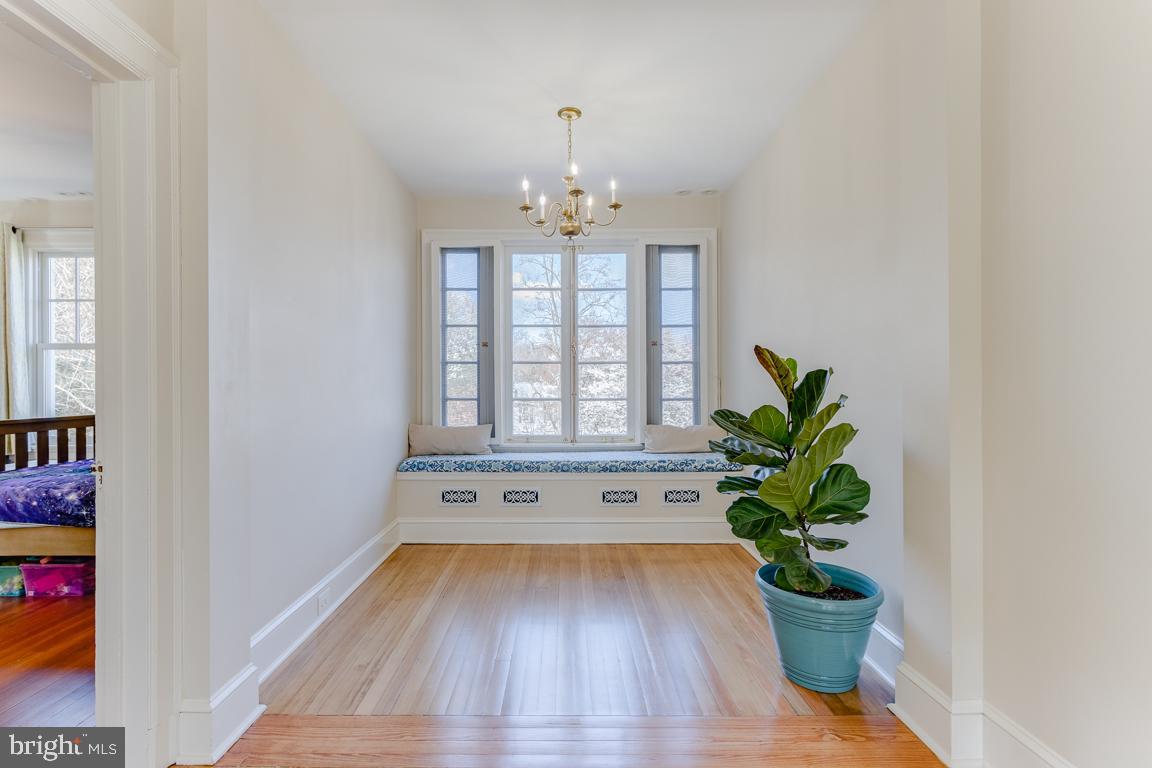 MOUNT WASHINGTON - Residential