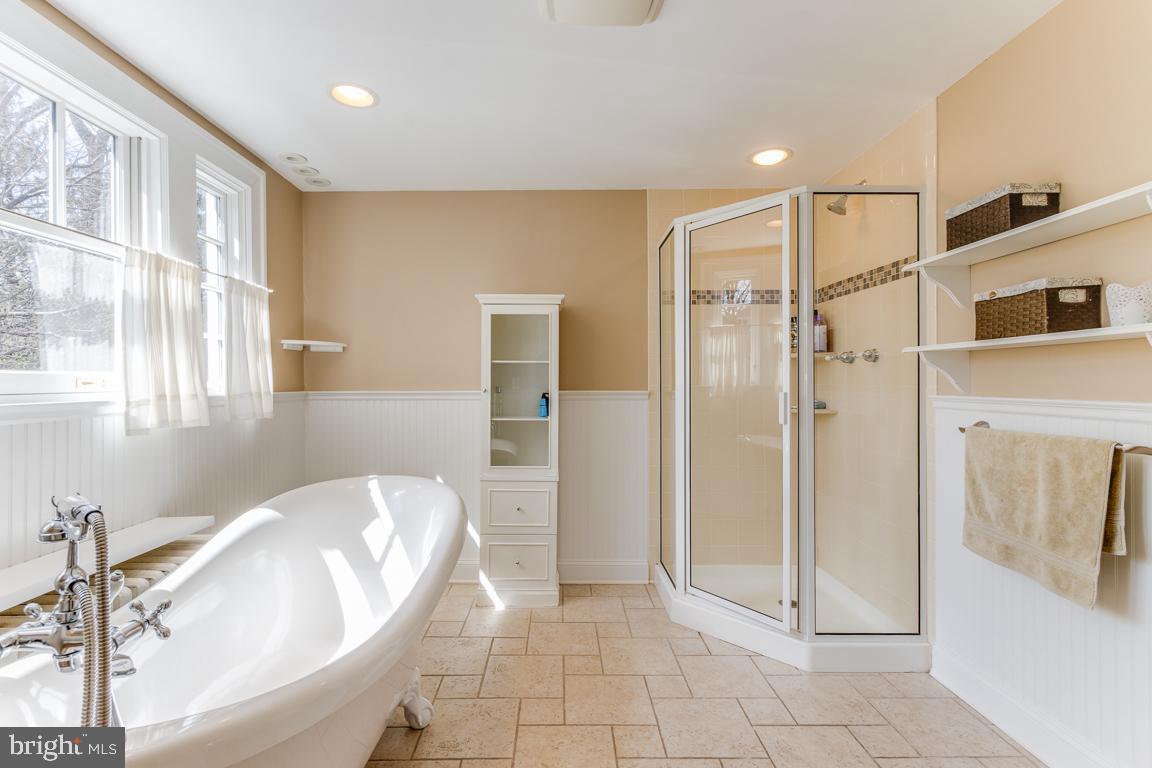 MOUNT WASHINGTON - Residential