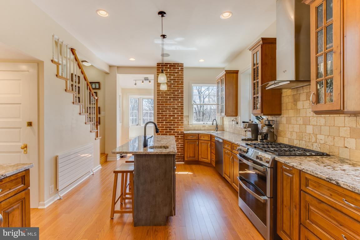 MOUNT WASHINGTON - Residential