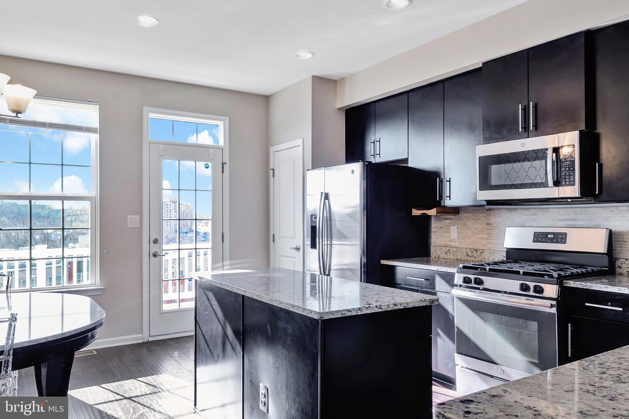 1111 TRENTON PLACE SE