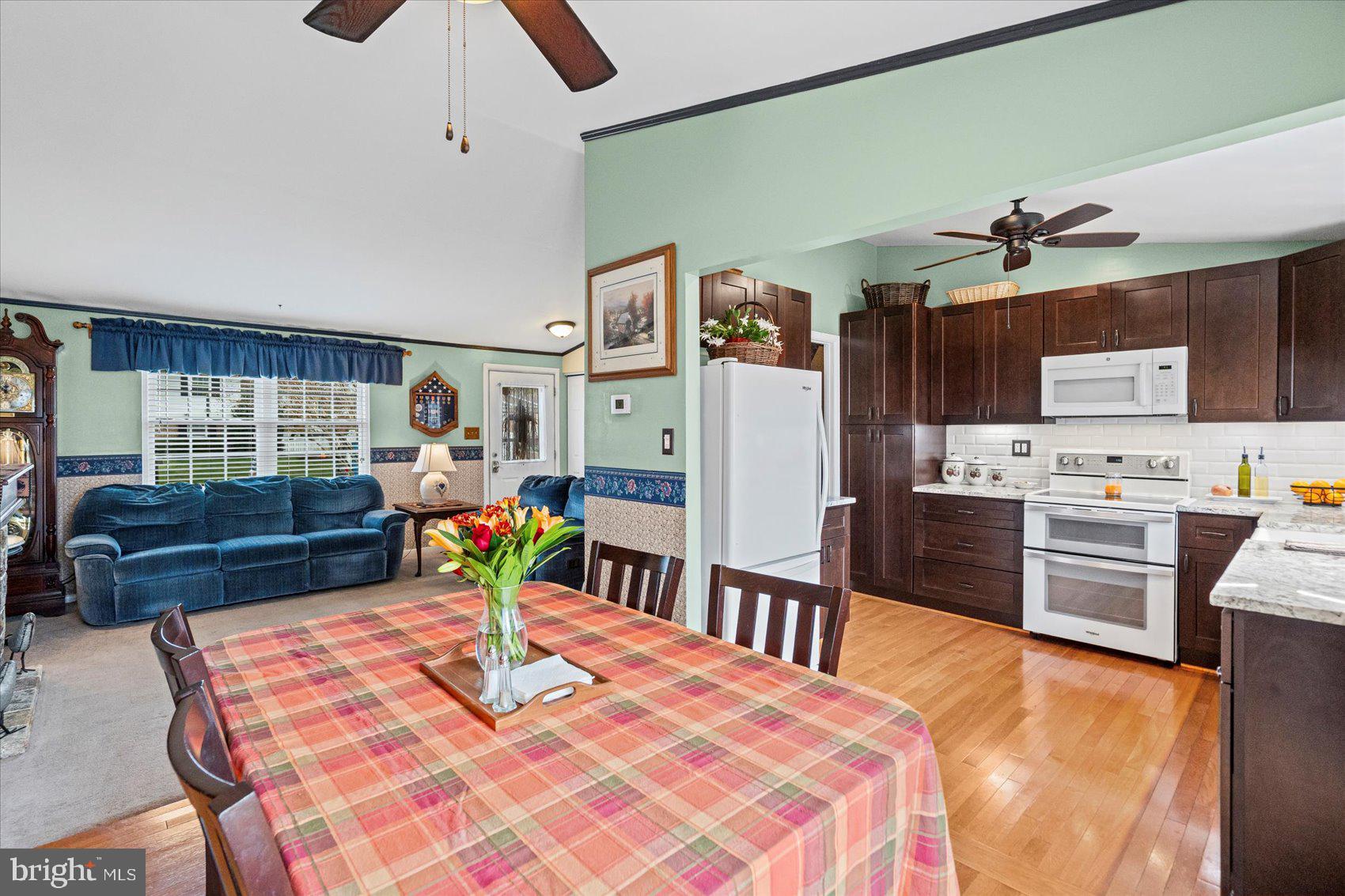 NORTH GATE HALL - Residential