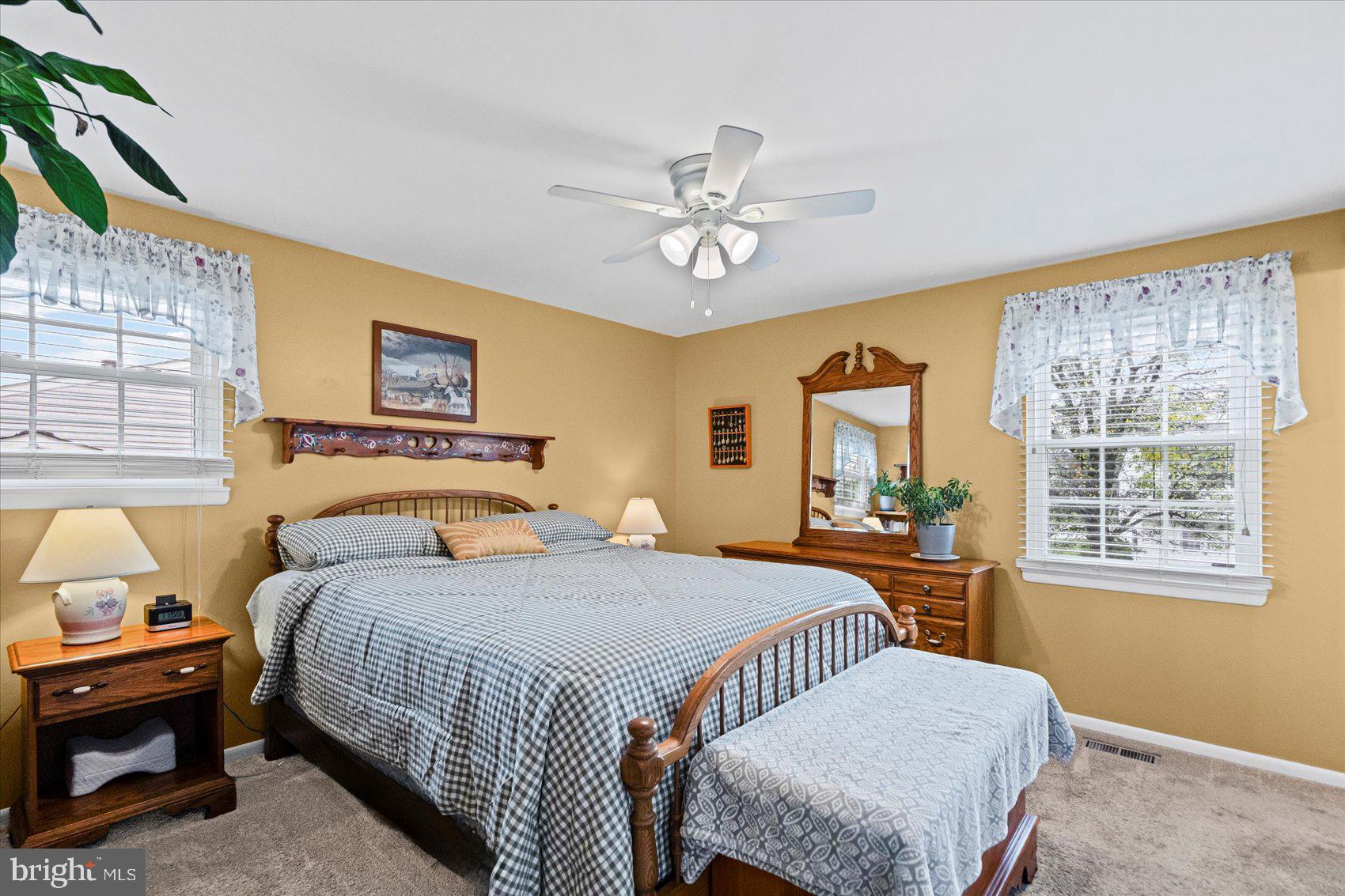 NORTH GATE HALL - Residential