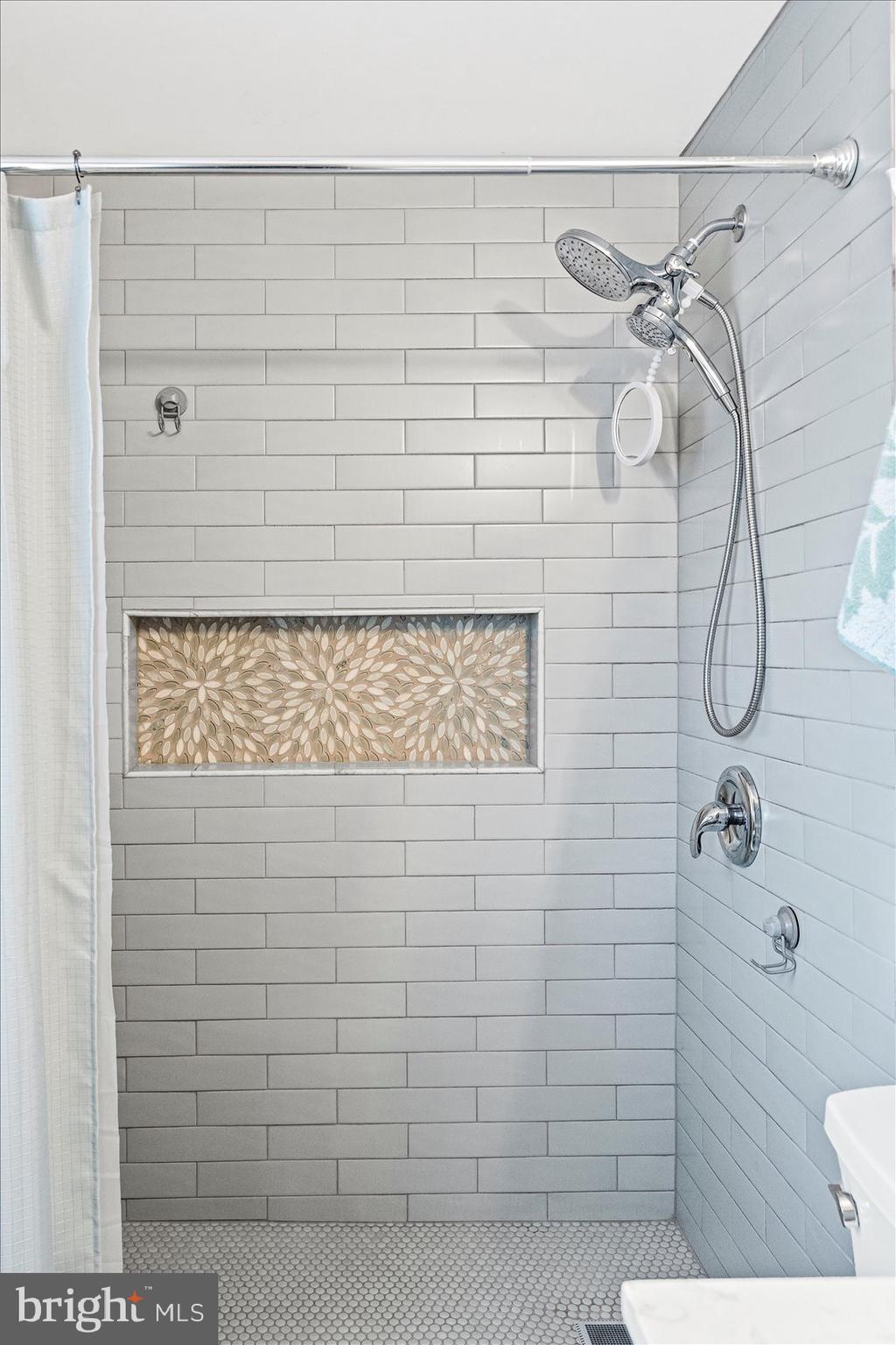 NORTH GATE HALL - Residential