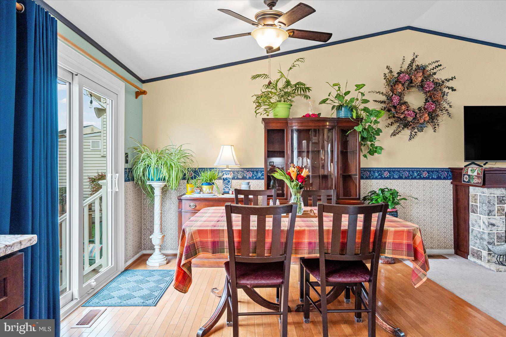 NORTH GATE HALL - Residential