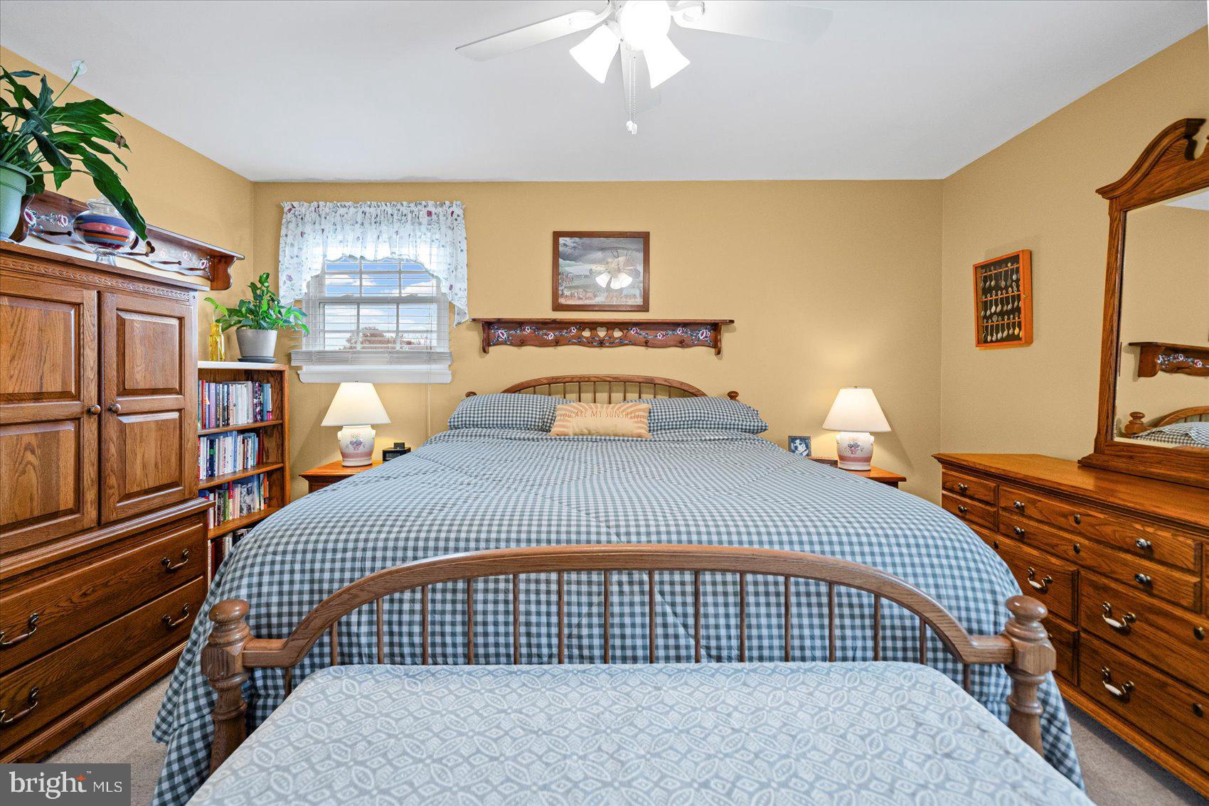 NORTH GATE HALL - Residential