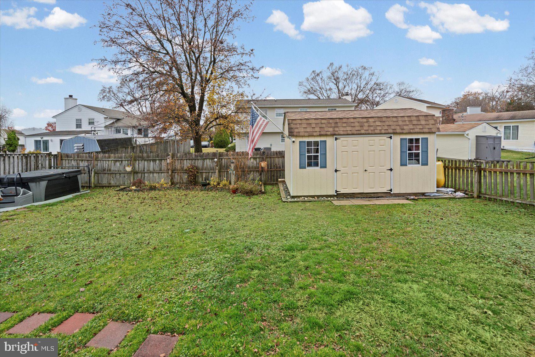 NORTH GATE HALL - Residential