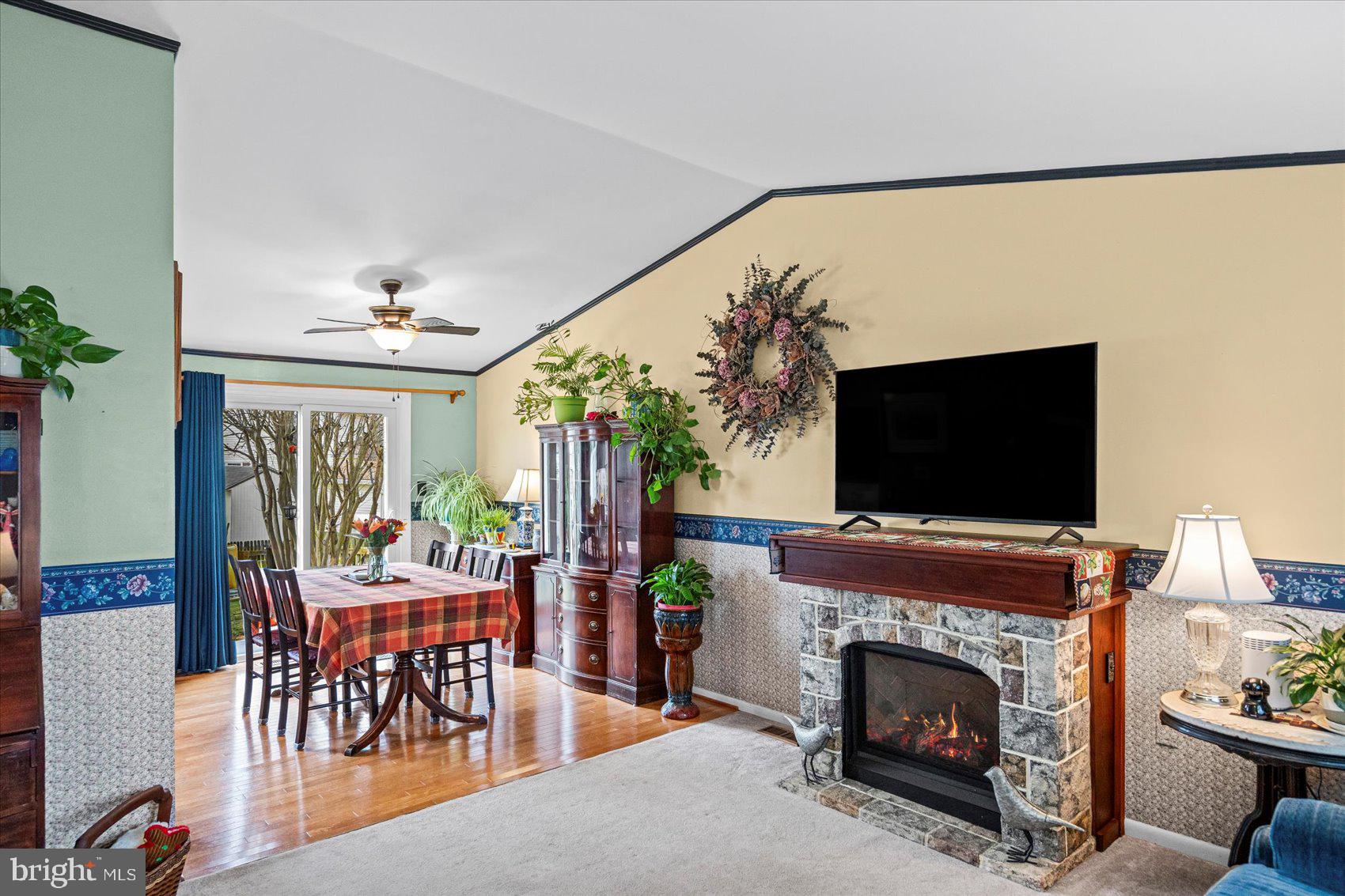 NORTH GATE HALL - Residential