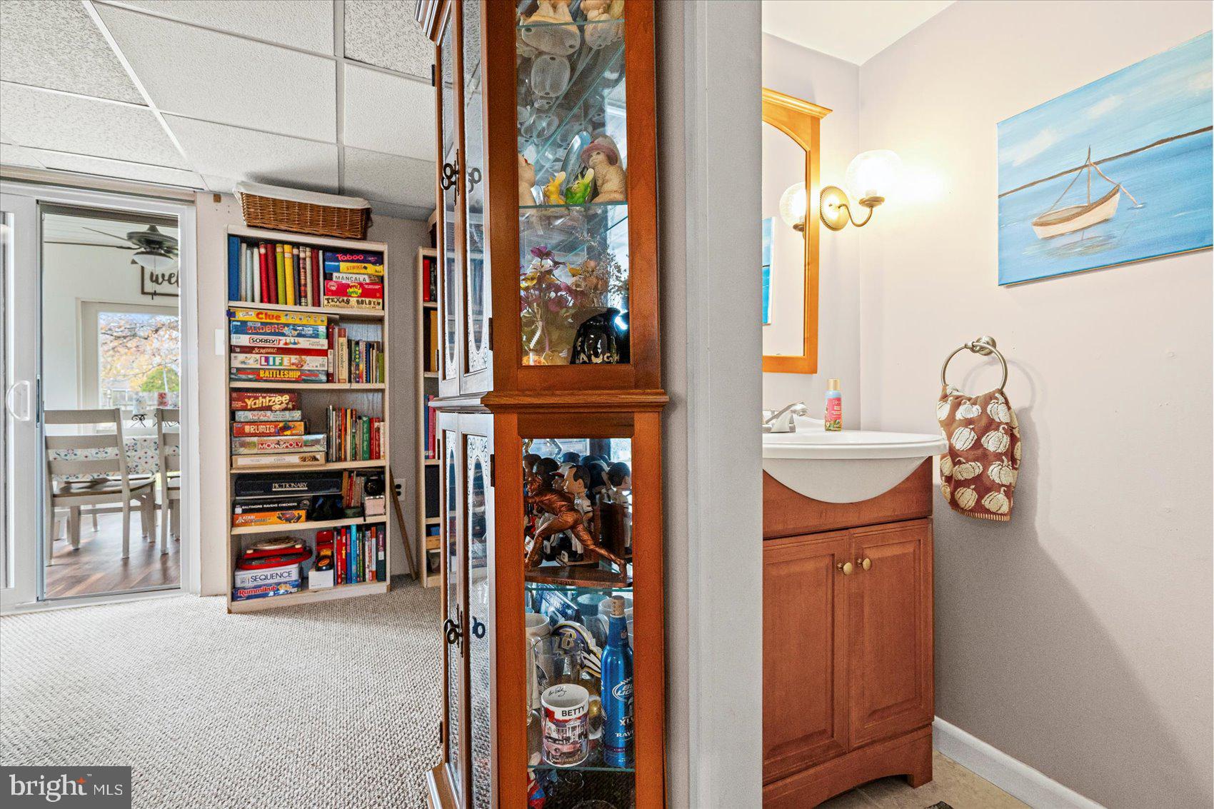 NORTH GATE HALL - Residential