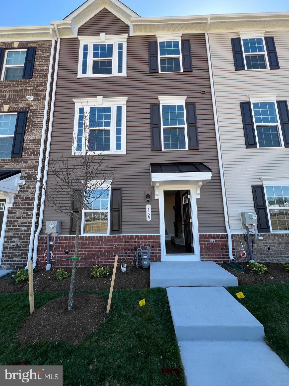 WESTPHALIA TOWN CENTER - Residential Lease