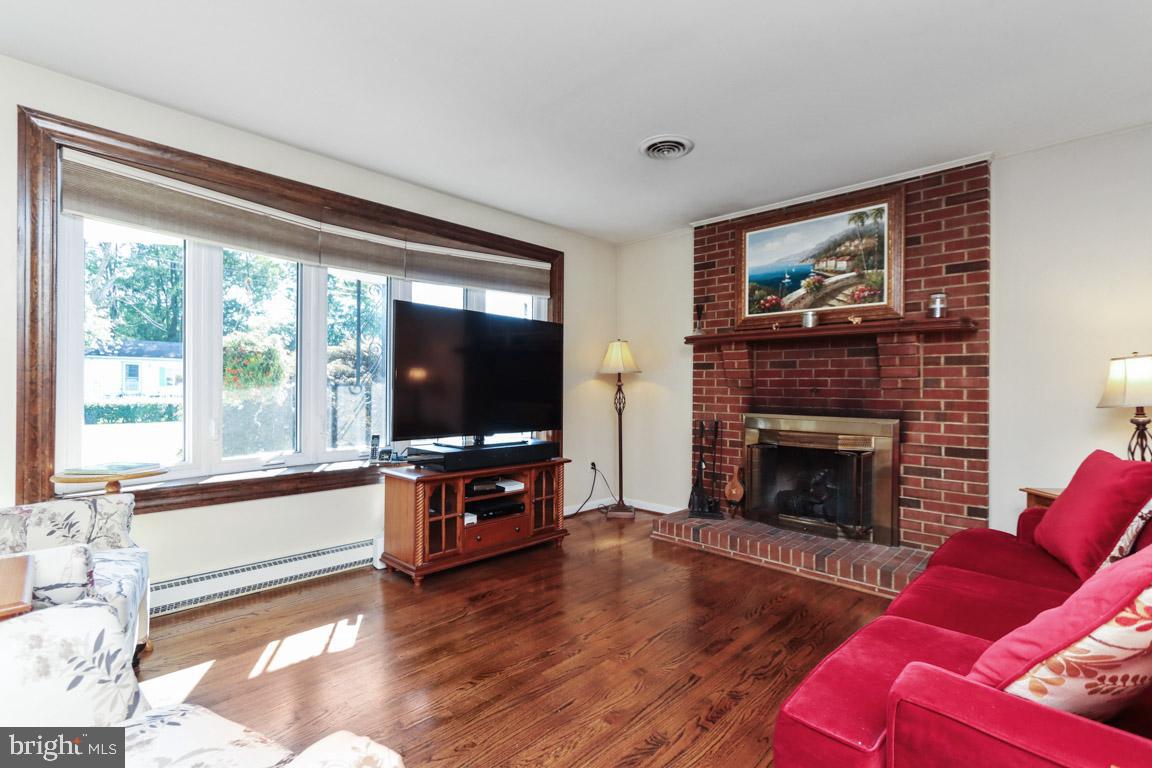 HILLSDALE - Residential