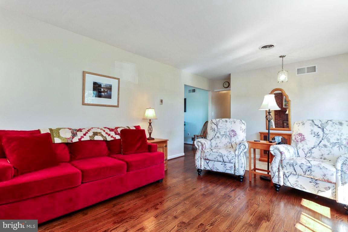 HILLSDALE - Residential