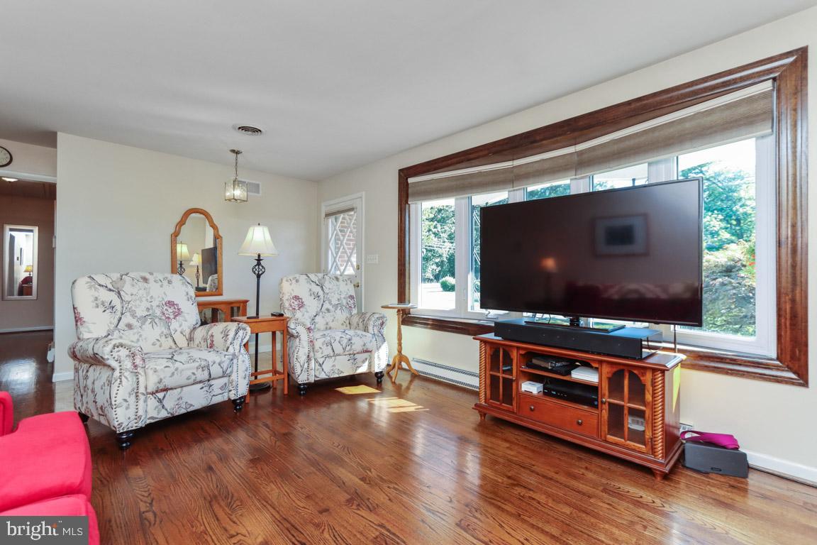 HILLSDALE - Residential