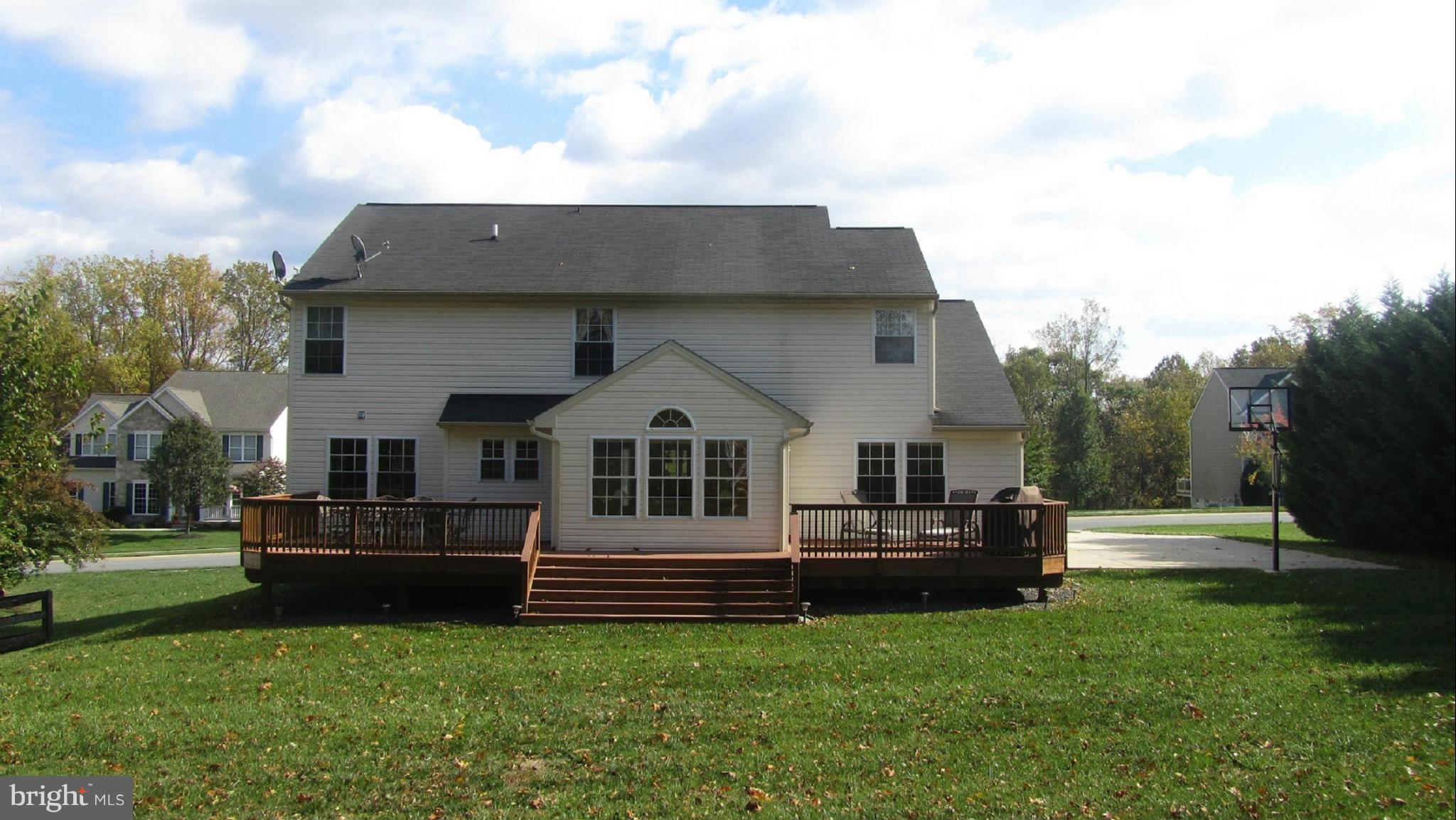 FOREST LAKES - Residential