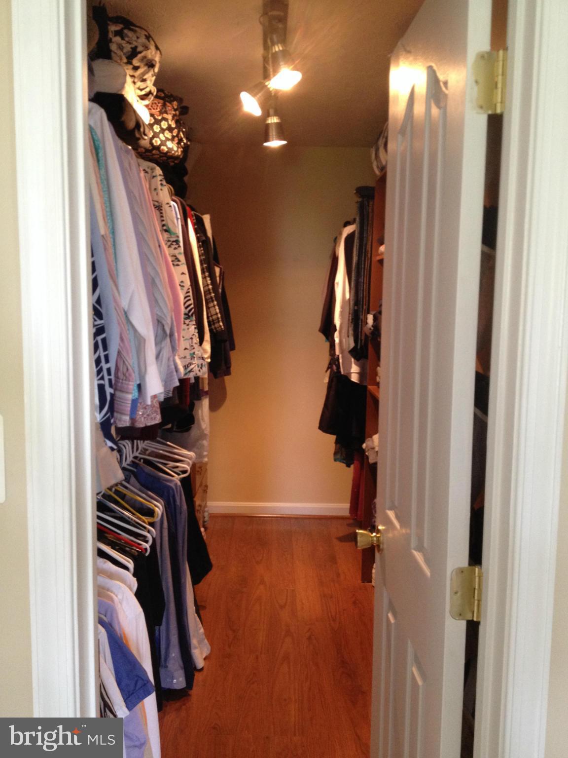 FOREST LAKES - Residential