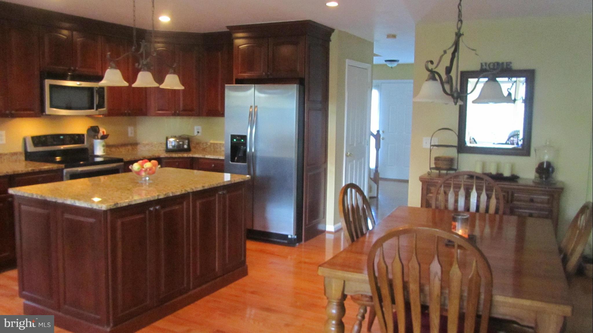 FOREST LAKES - Residential