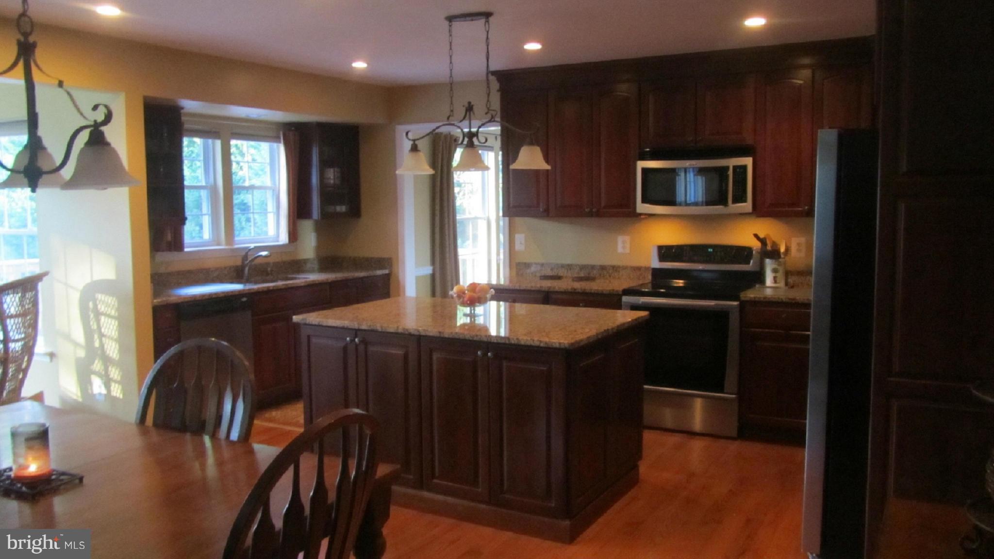 FOREST LAKES - Residential