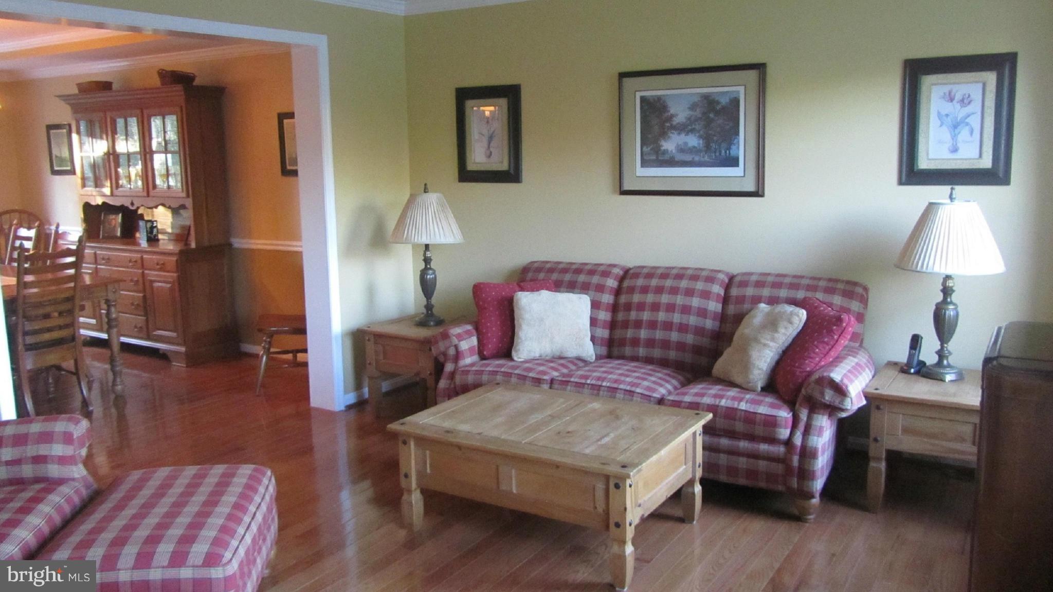 FOREST LAKES - Residential