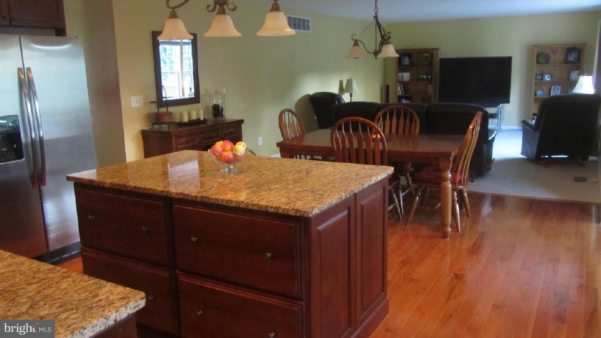 FOREST LAKES - Residential