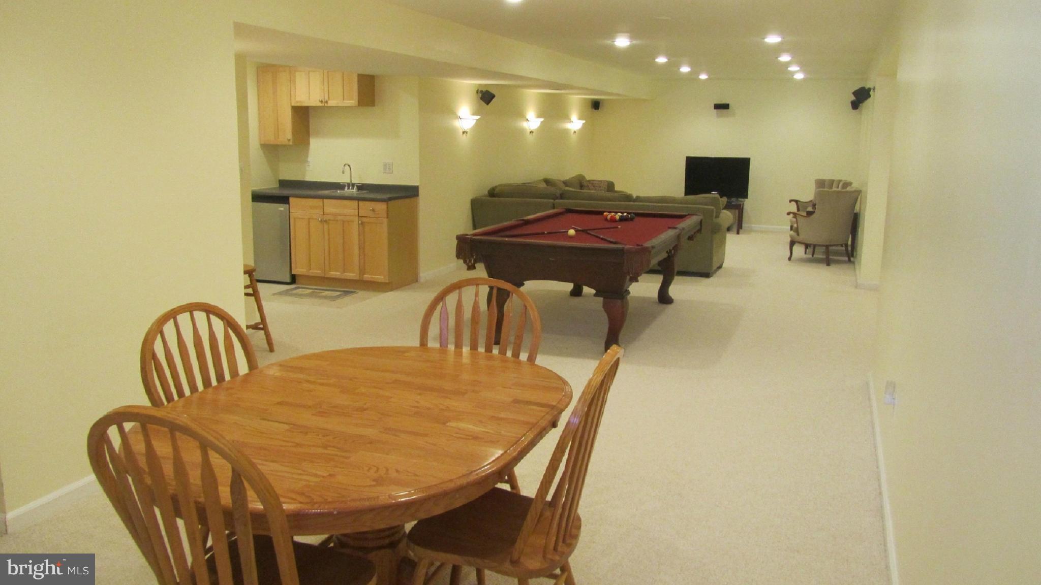 FOREST LAKES - Residential