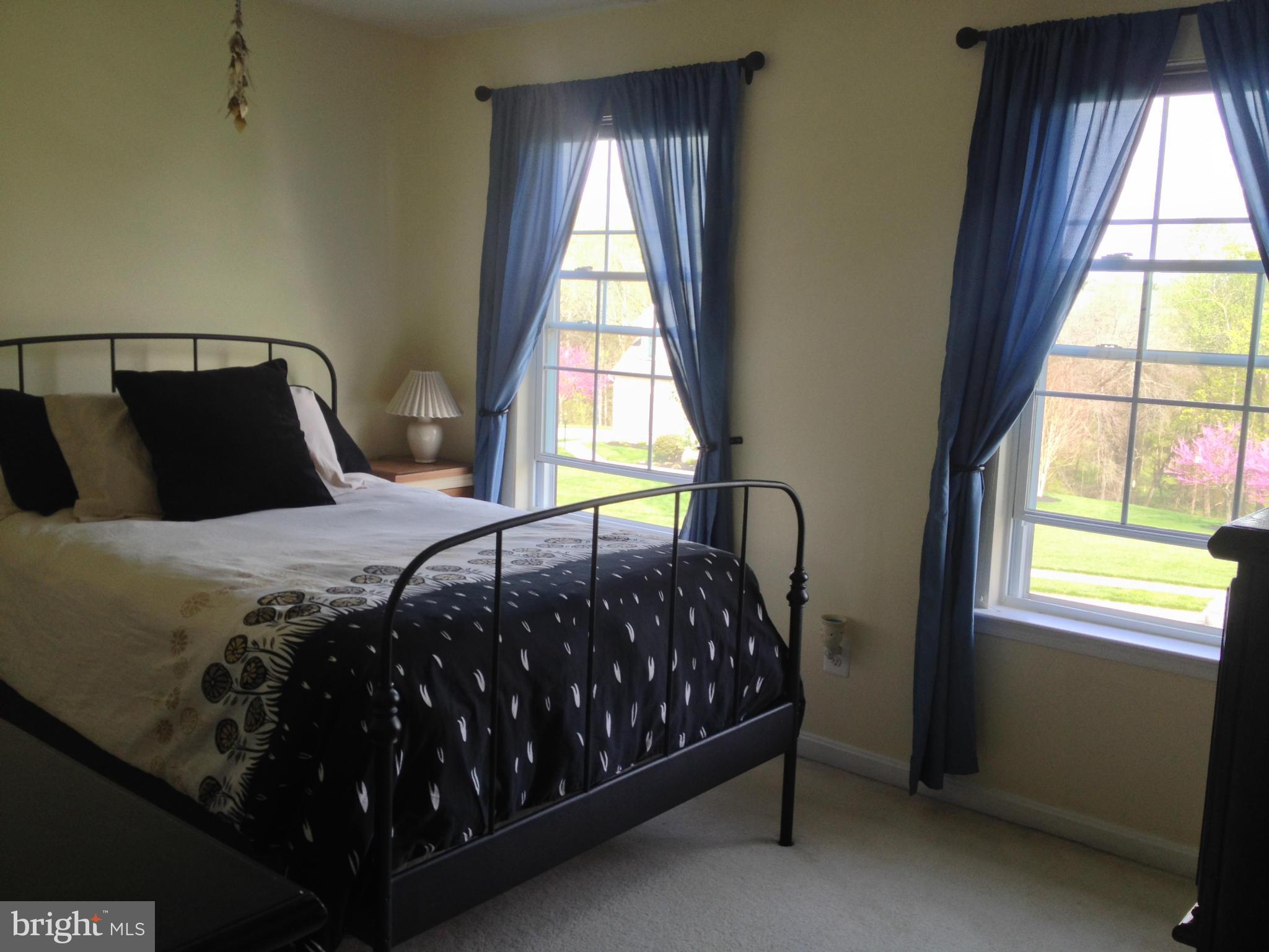 FOREST LAKES - Residential