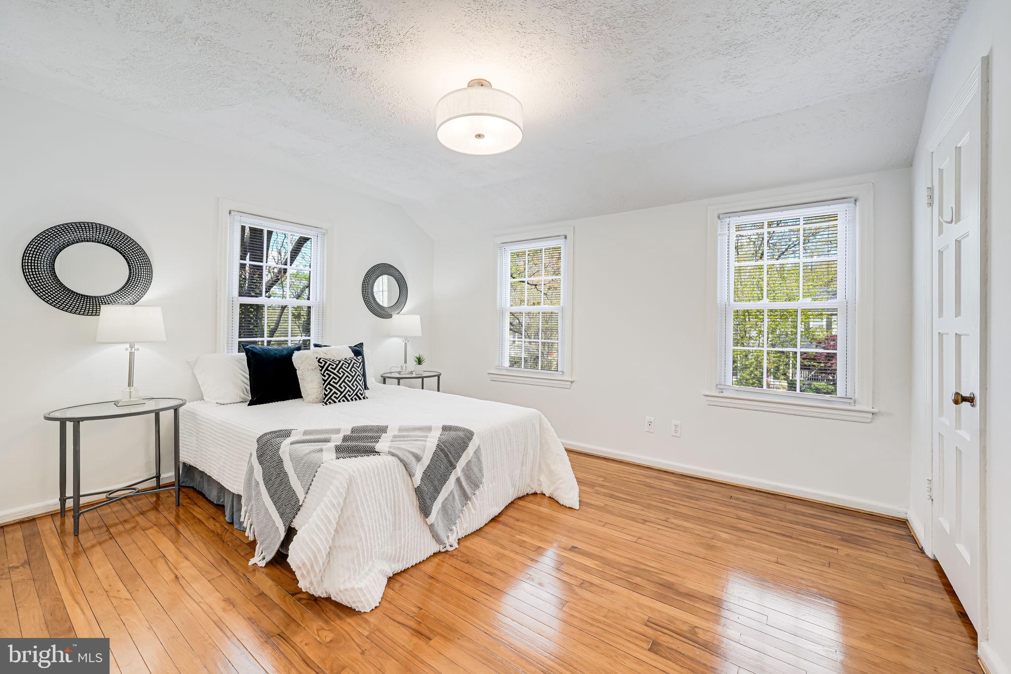 JEFFERSON MANOR - Residential