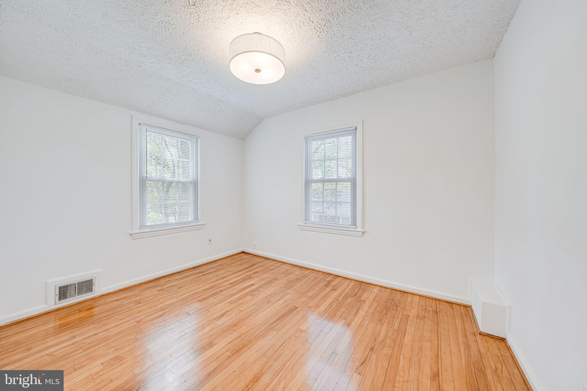 JEFFERSON MANOR - Residential