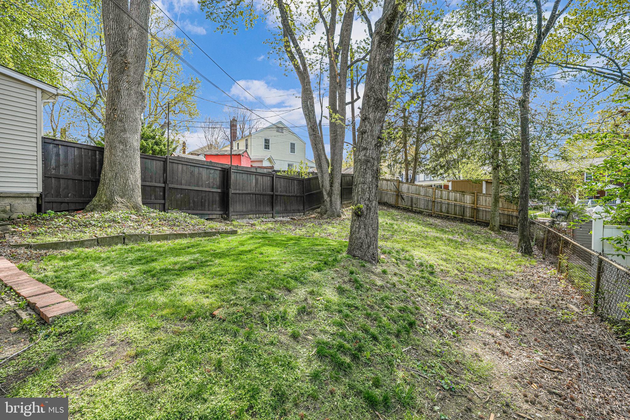 JEFFERSON MANOR - Residential