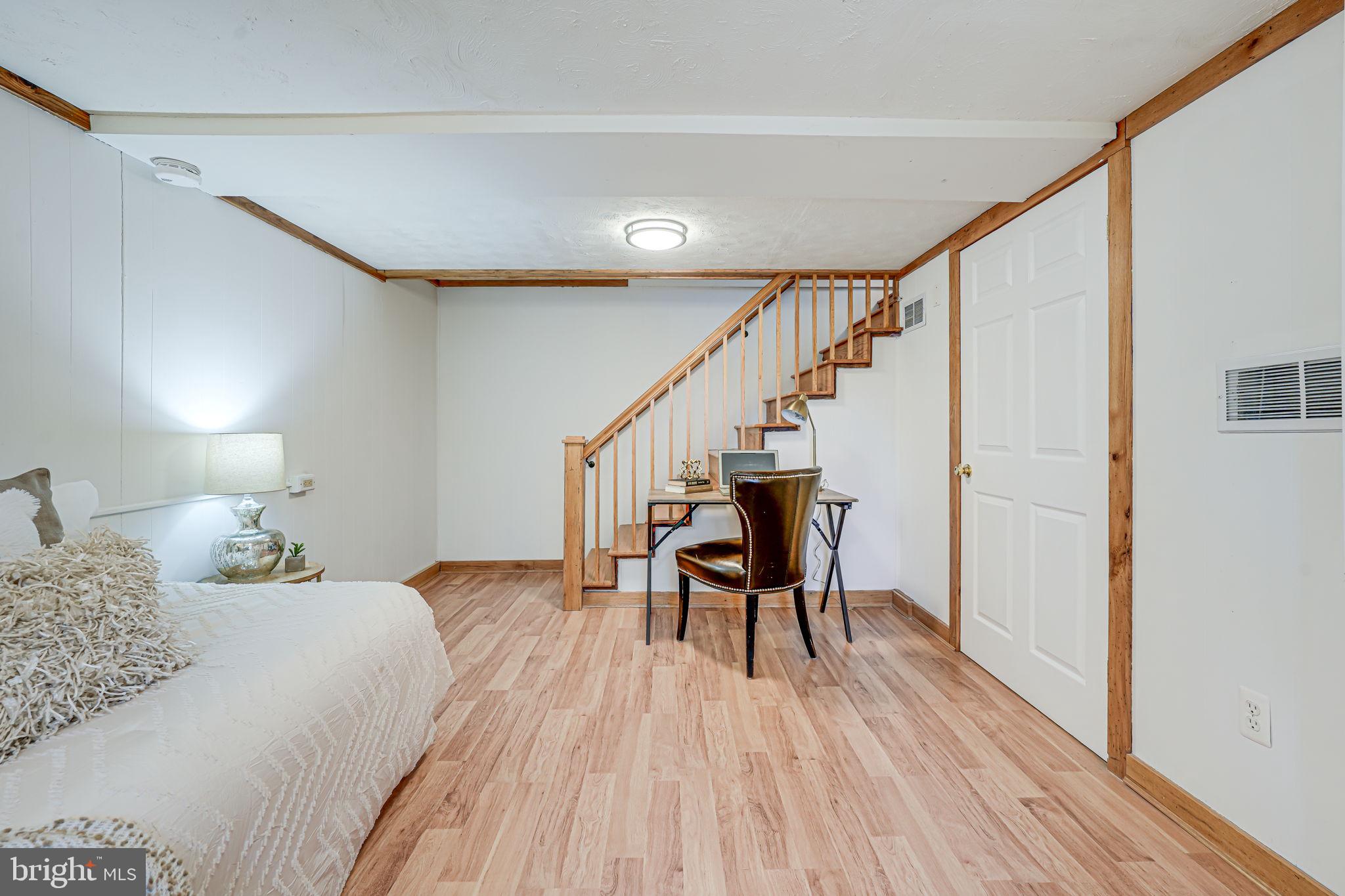 JEFFERSON MANOR - Residential