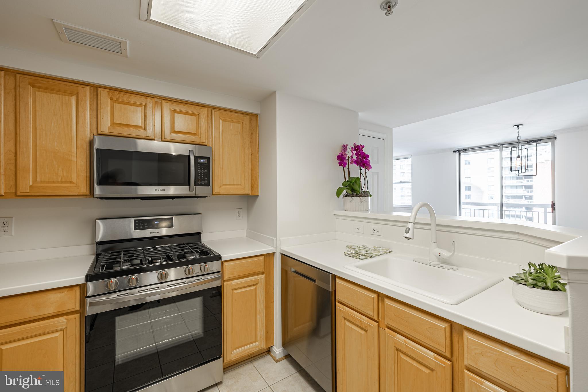 3835 N 9TH STREET N 709W