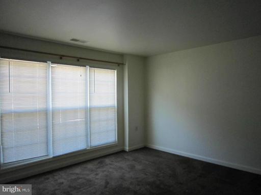 SUMMER HOUSE II - Residential Lease