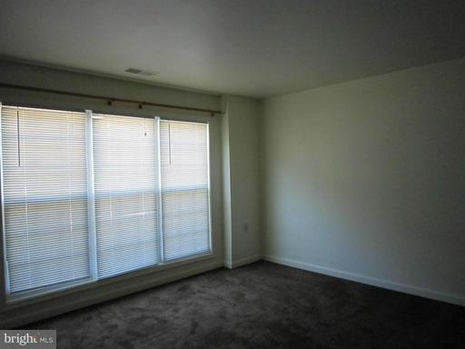 SUMMER HOUSE II - Residential Lease