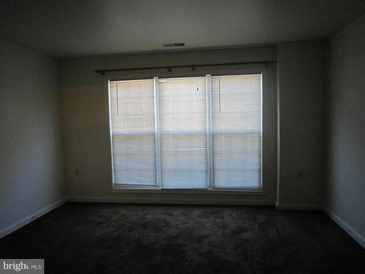 SUMMER HOUSE II - Residential Lease