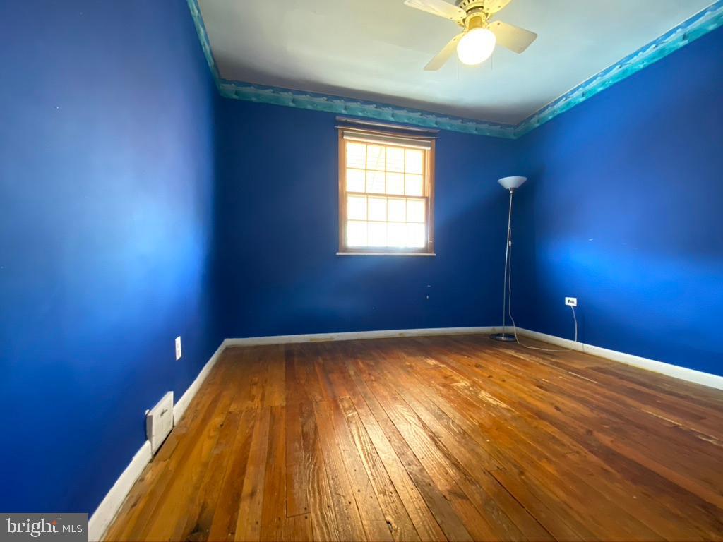 LOWER MOYAMENSING - Residential Lease