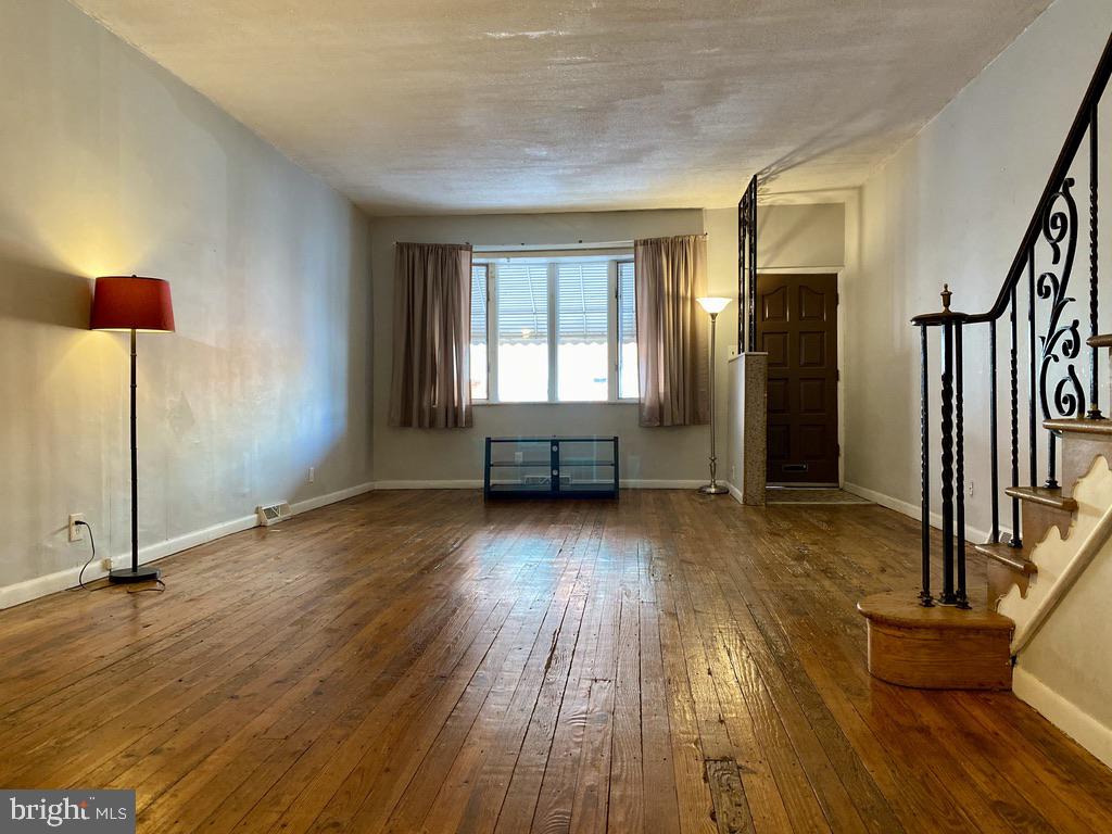 LOWER MOYAMENSING - Residential Lease