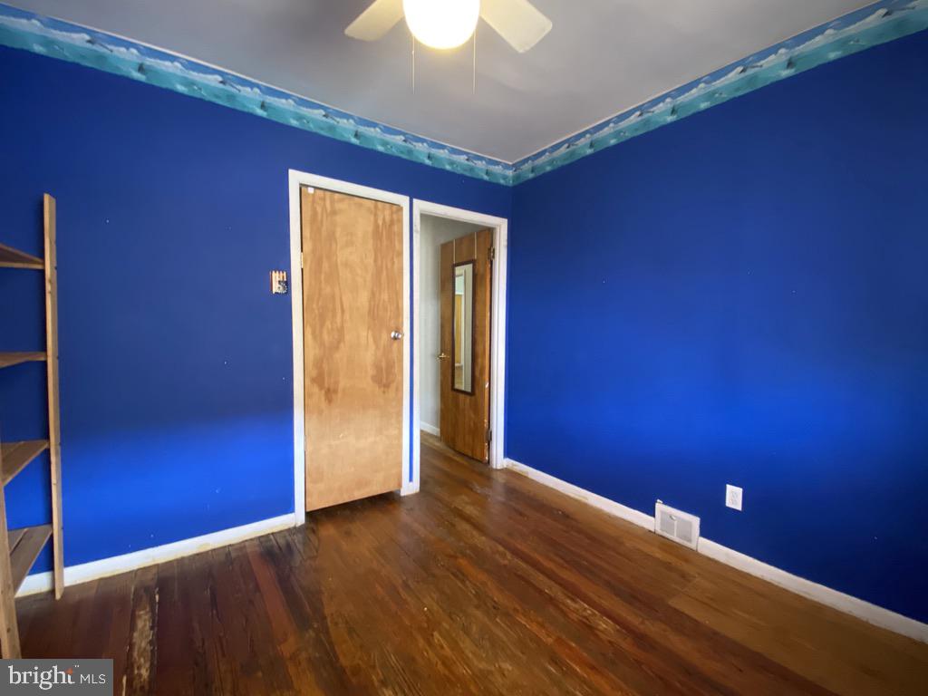 LOWER MOYAMENSING - Residential Lease