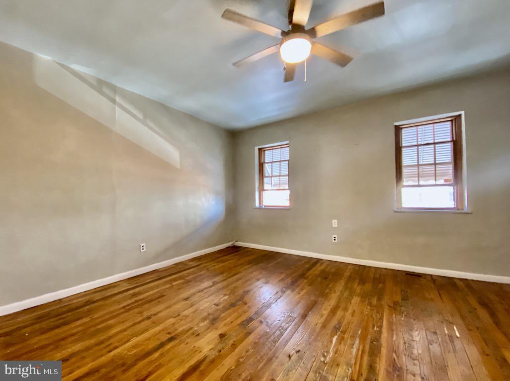 LOWER MOYAMENSING - Residential Lease