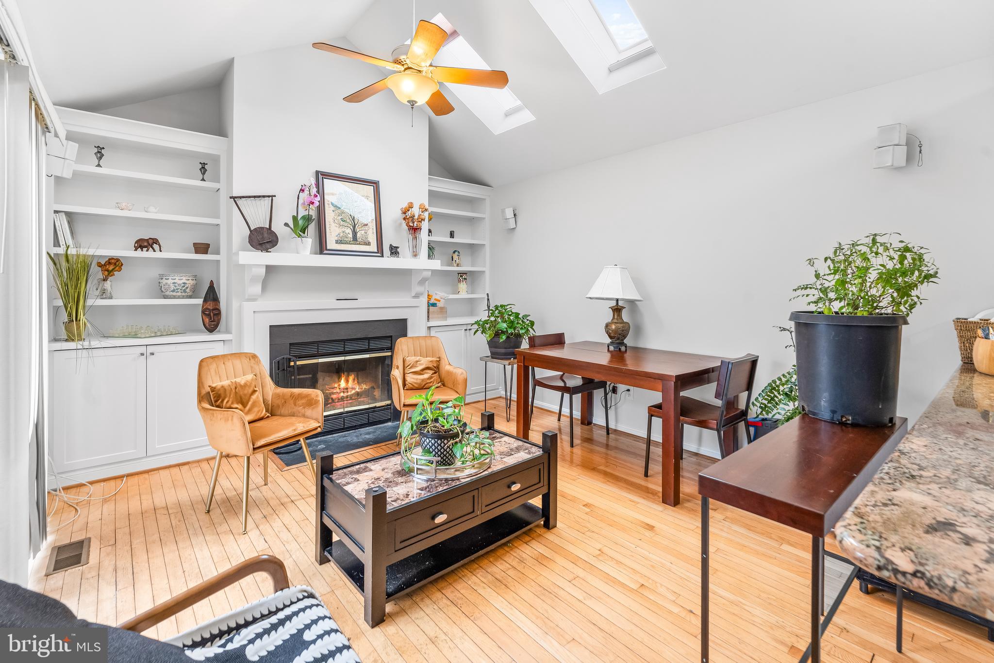 MEADOWGATE - Residential