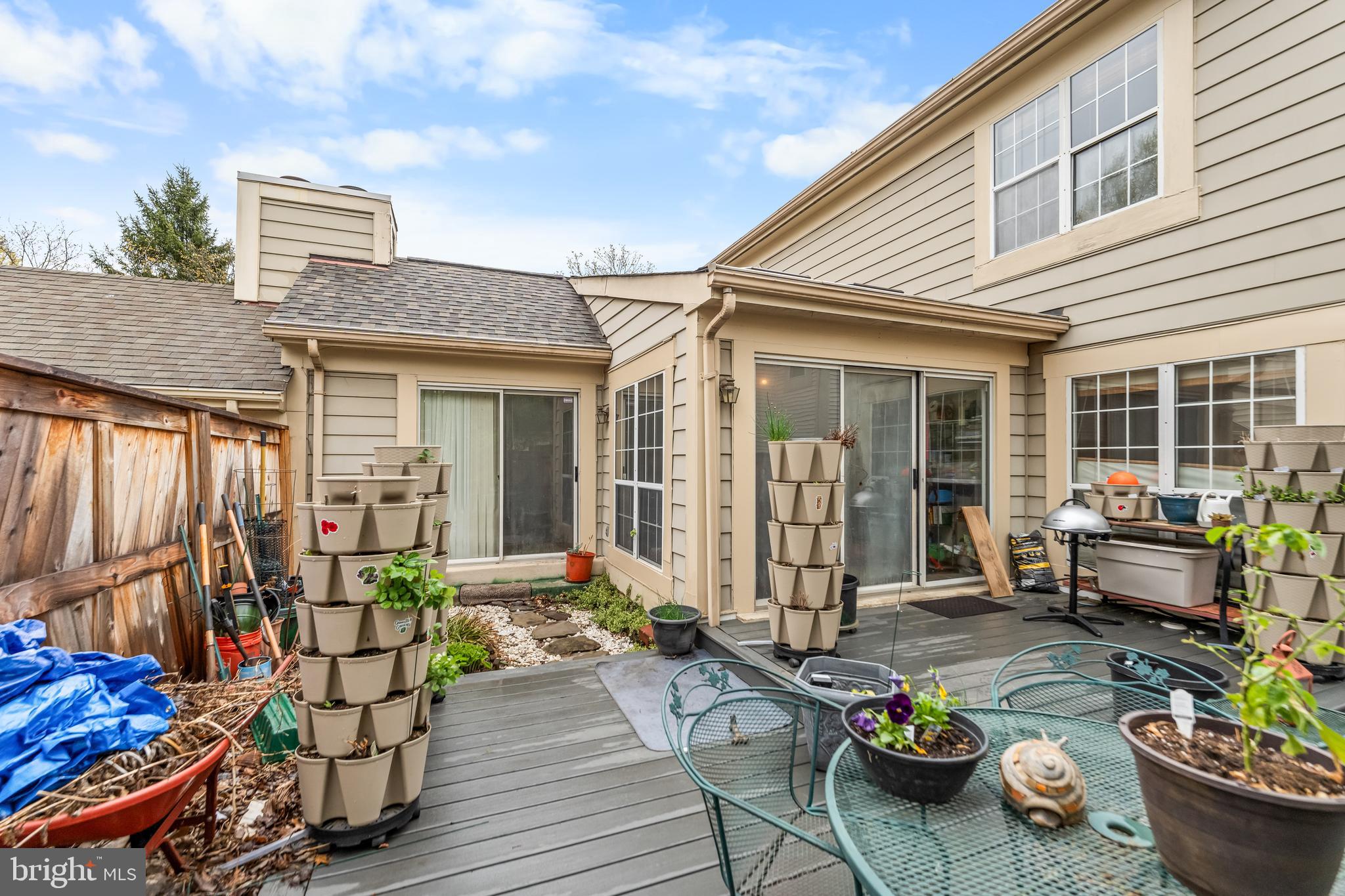 MEADOWGATE - Residential