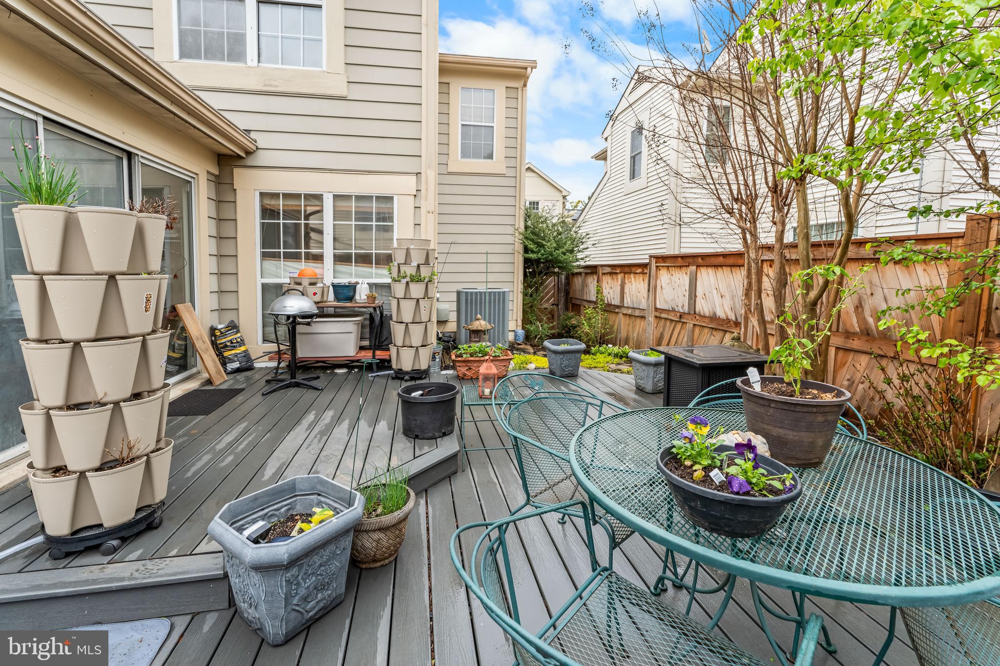 MEADOWGATE - Residential