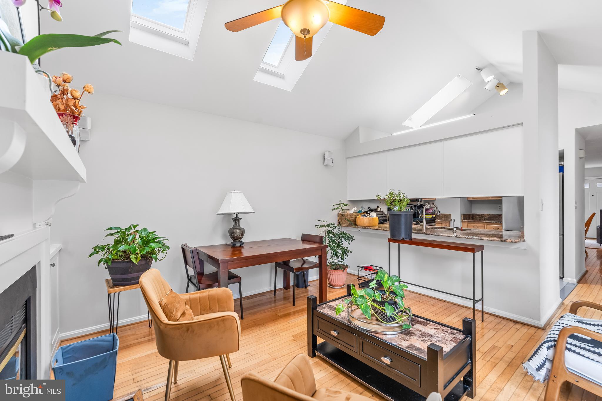 MEADOWGATE - Residential