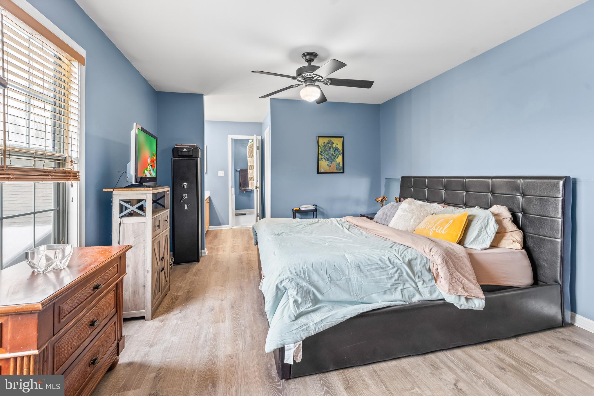 MEADOWGATE - Residential